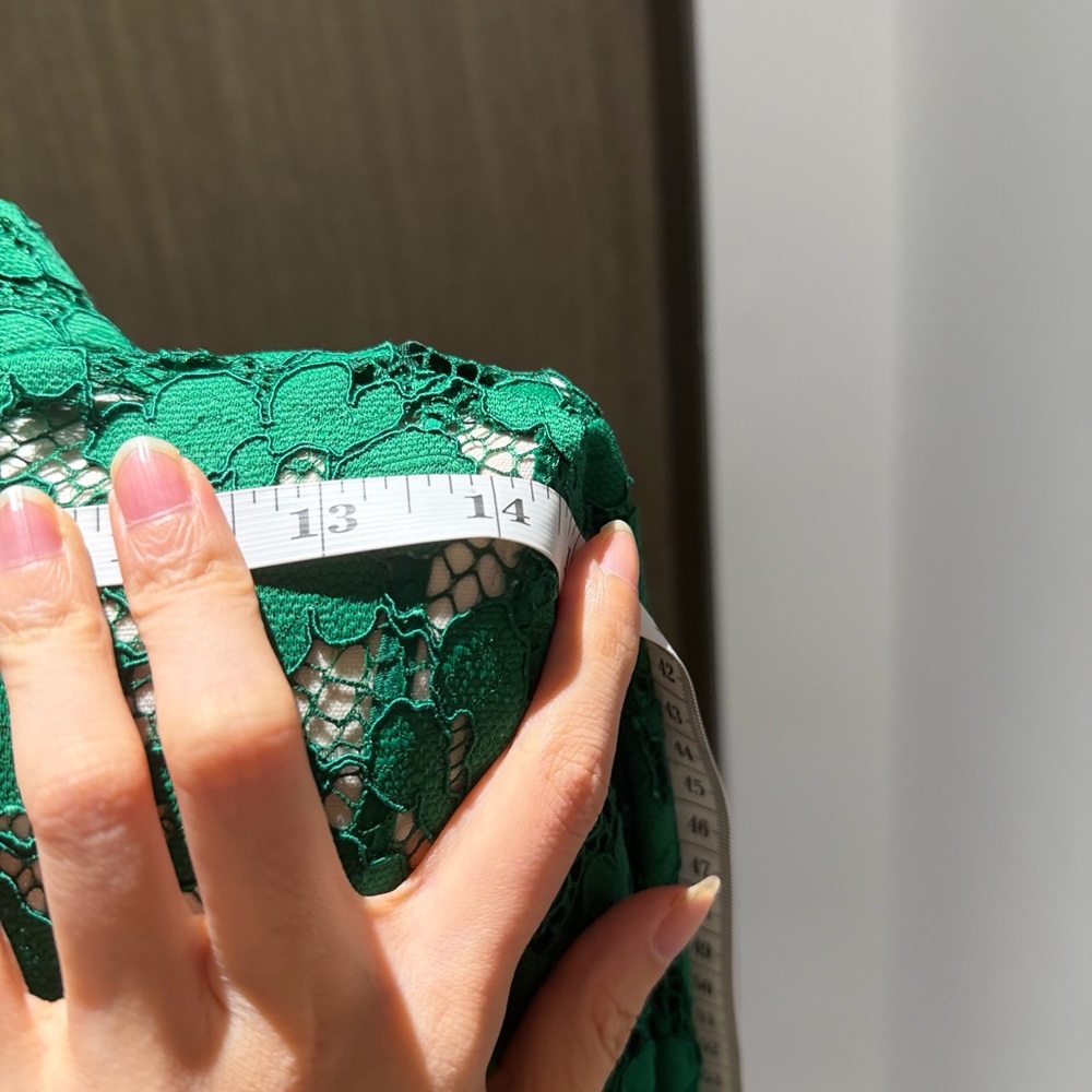 Carolina Herrera Emerald Green Long-Sleeve Lace Shirt Dress - Picture 6 of 16